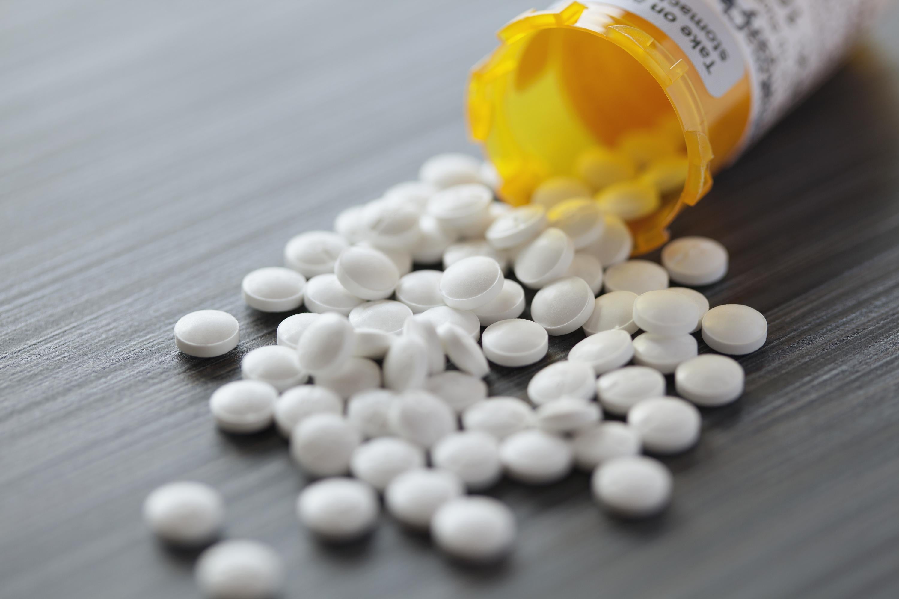 Talks Needed on Decriminalizing Drugs to Address Opioid Crisis